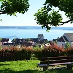 Seebrise Mit Musik Und Wein