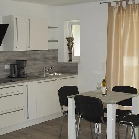 Seebrise Mit Musik Und Wein Apartament Meersburg