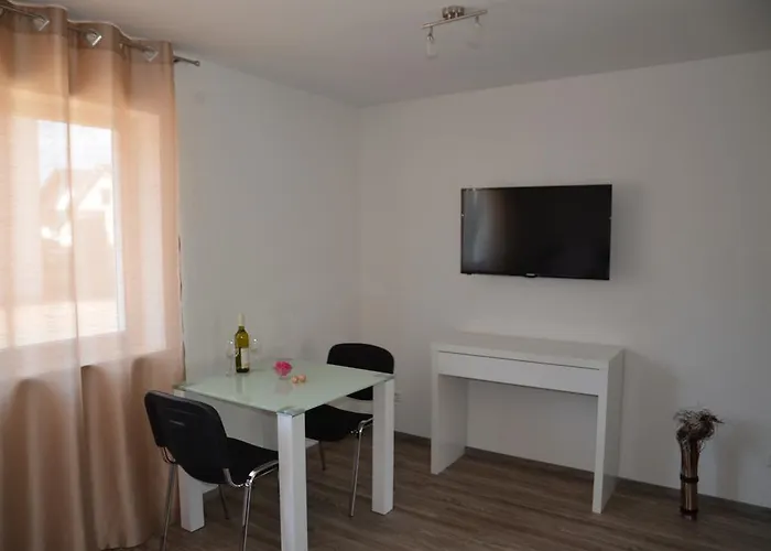 شقة زيبرايز ميت موزيك أند واين